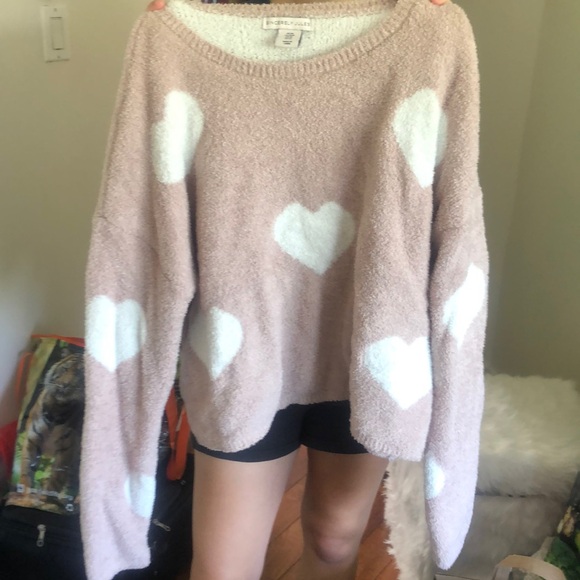 fuzzy sweater with hearts - Picture 1 of 2